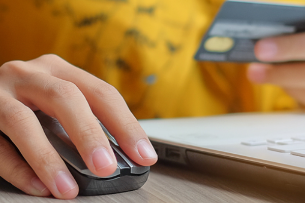 9 Must-have Features in an E-commerce App: Why do you need it for your Business?
